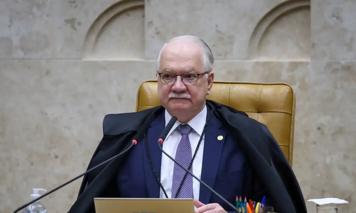 A pedido de Fachin, Mendonça retira parte de sigilo do caso Master