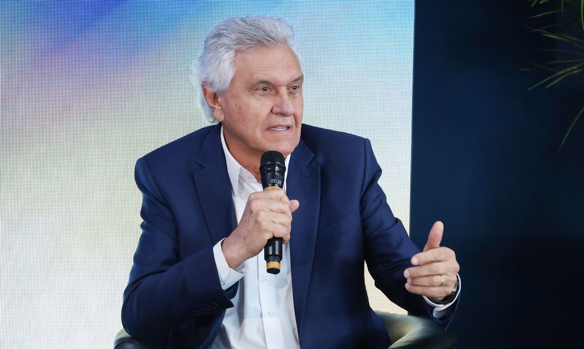 Caiado promete governo "transformador" e reformas estruturais